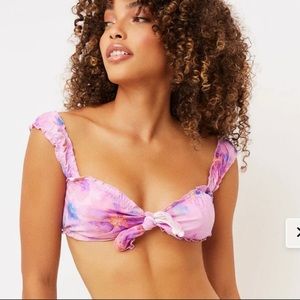 Frankie’s Bikinis Colby Front Tie Ruffle Bikini Top NWT Sz Medium
